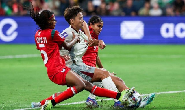 王霜“世界波”破门 中国女足收获亚洲杯“开门红”