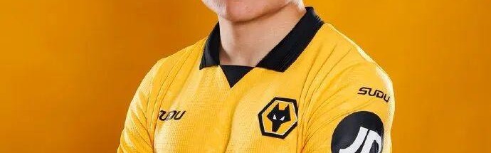 明晚英伦首秀？徐彬租借加盟巴恩斯利