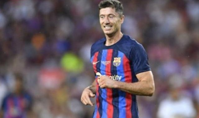 蓝鲸体育网页版-莱万向拜仁球迷道歉 “我知我伤你们深 可我得走”