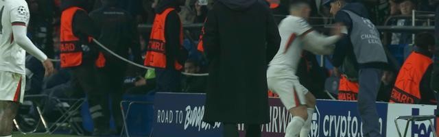 蓝鲸体育直播-切尔西2-5惨败巴黎！内托怒推球童引冲突，致敬阿扎尔？