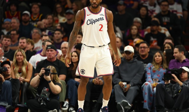 蓝鲸体育-小卡谈乔治&amp;哈登离队：曾想挽留他们但这就是生意 一切都结束了