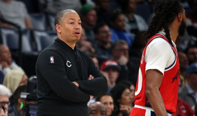 蓝鲸体育下载-上不去下不来！快船正式无缘前六 携手开拓者、勇士锁定附加赛