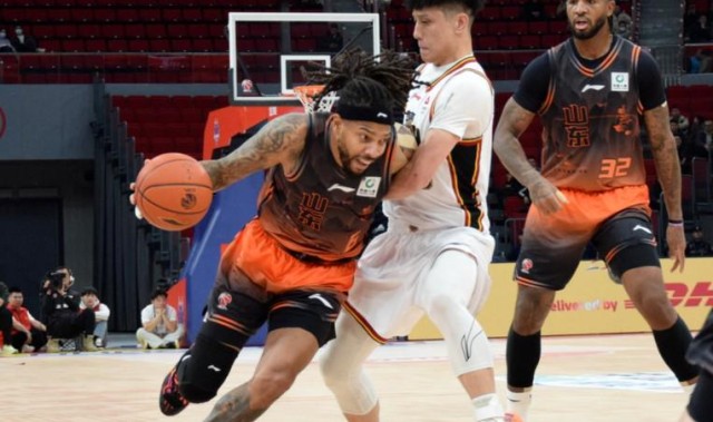 蓝鲸体育下载-“珀”纪录之夜！高速男篮108：85轻取吉林，珀塞尔38分