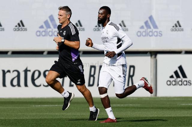 1665775274396004519.jpg 皇马.jpg